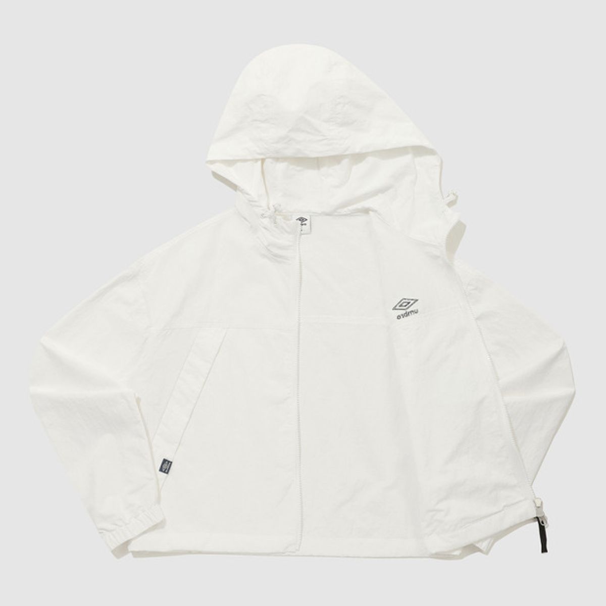 엄브로(UMBRO) 클래식 우먼스 후드형 바람막이 집업 자켓 아이보리(UQ222CJK43)