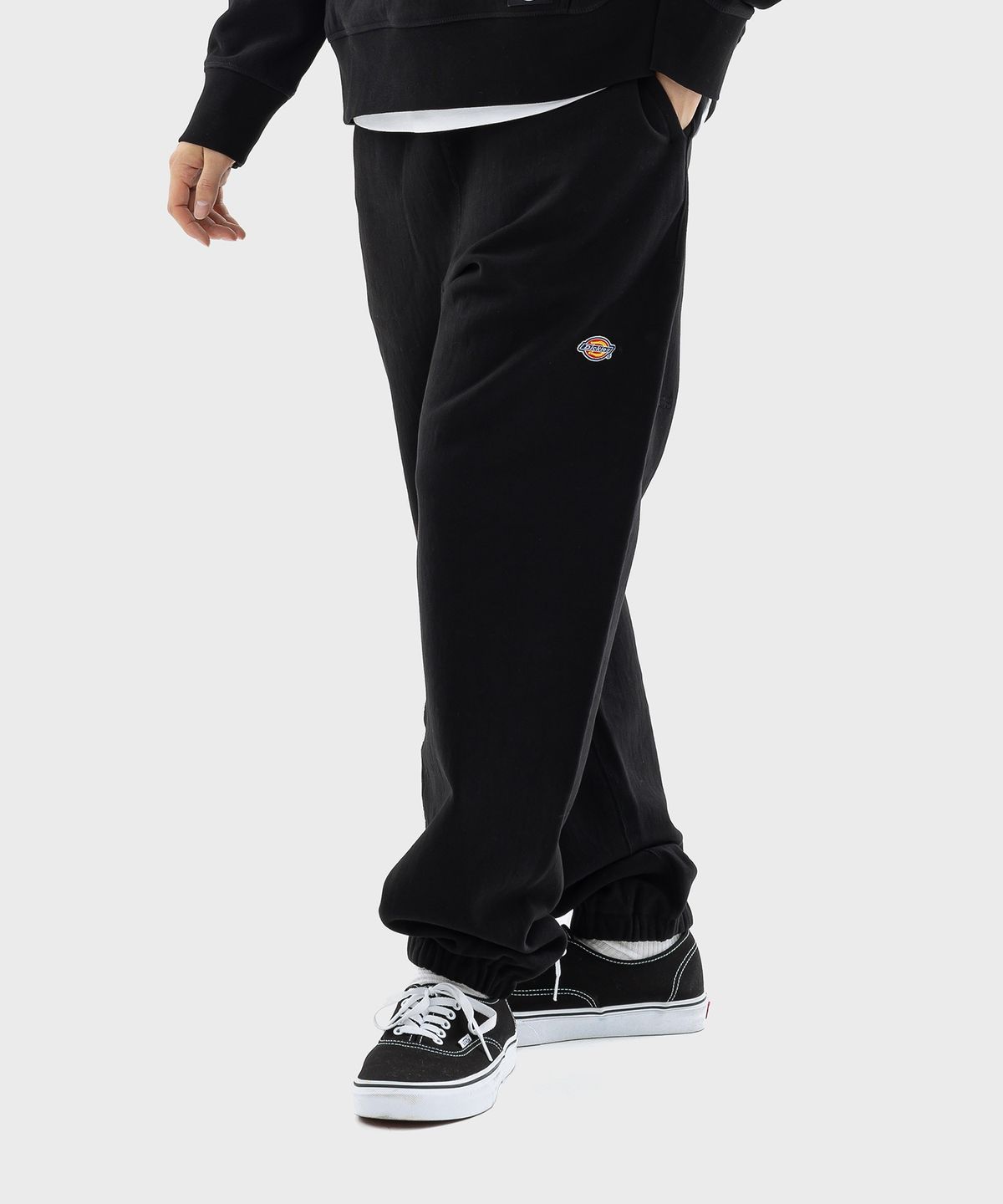 디키즈(DICKIES) 멀티 로고 헤비웨이트 스웨트팬츠 Black