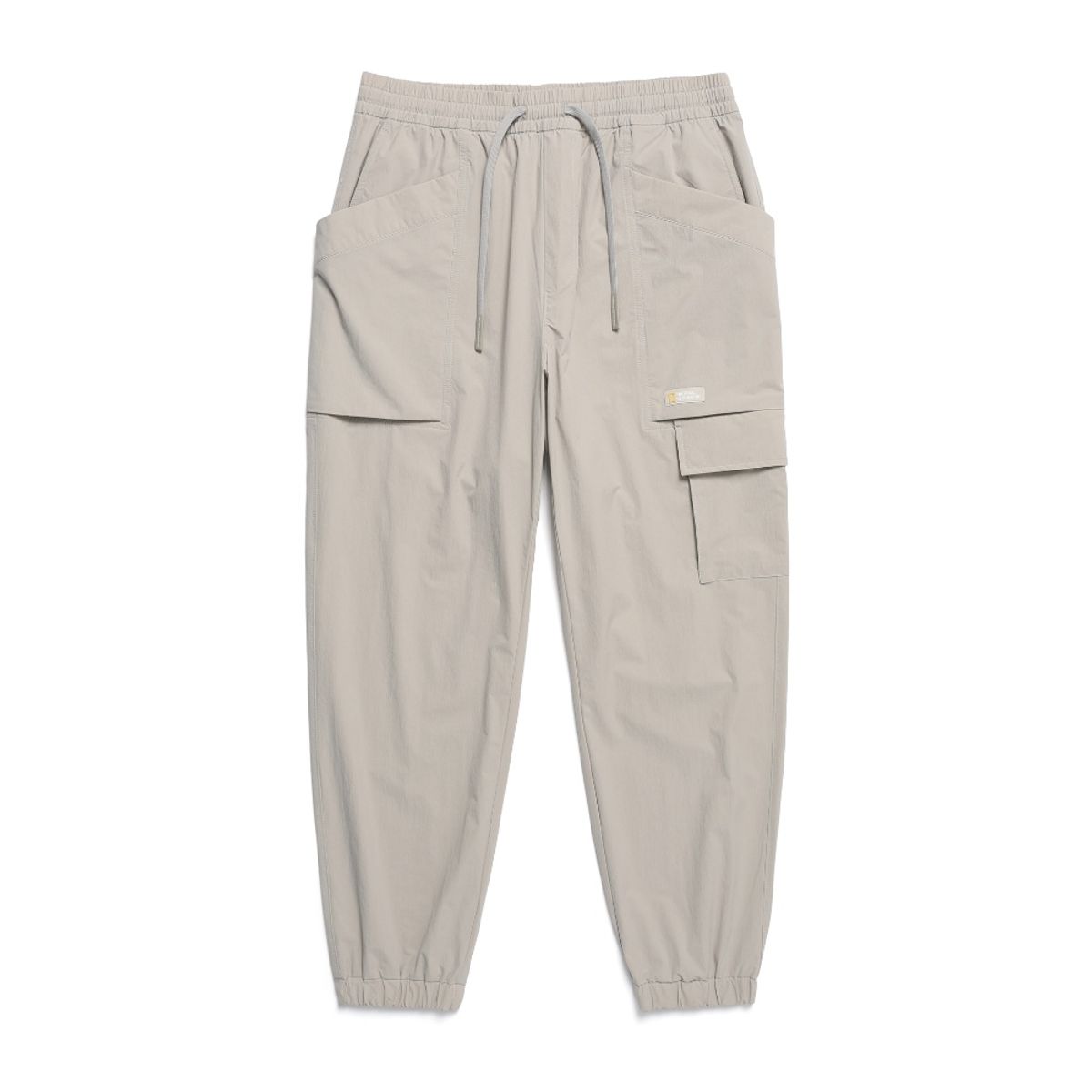 내셔널지오그래픽(NATIONALGEOGRAPHIC) N242UPT940 아델리 경량 우븐 스트레치 카고 조거 팬츠 MOURNING BEIGE