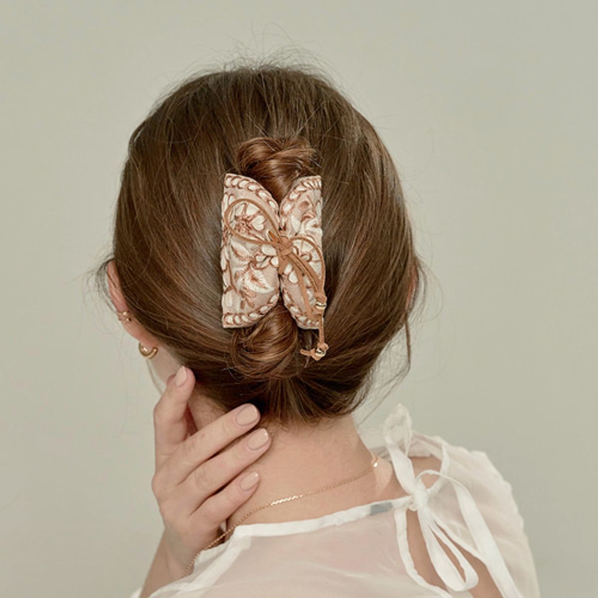 베스티(BESTY) 아델라인 헤어클립 (Adelaine Ribbon Hair Clip)
