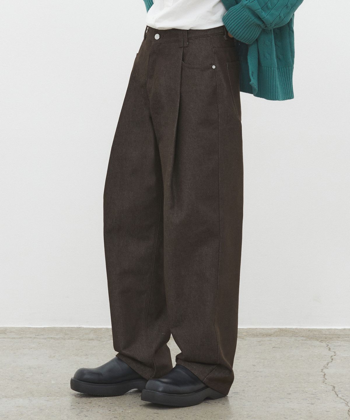 데케트(DECET) Deep Pleats Wide Jeans DCPT030CPBrown