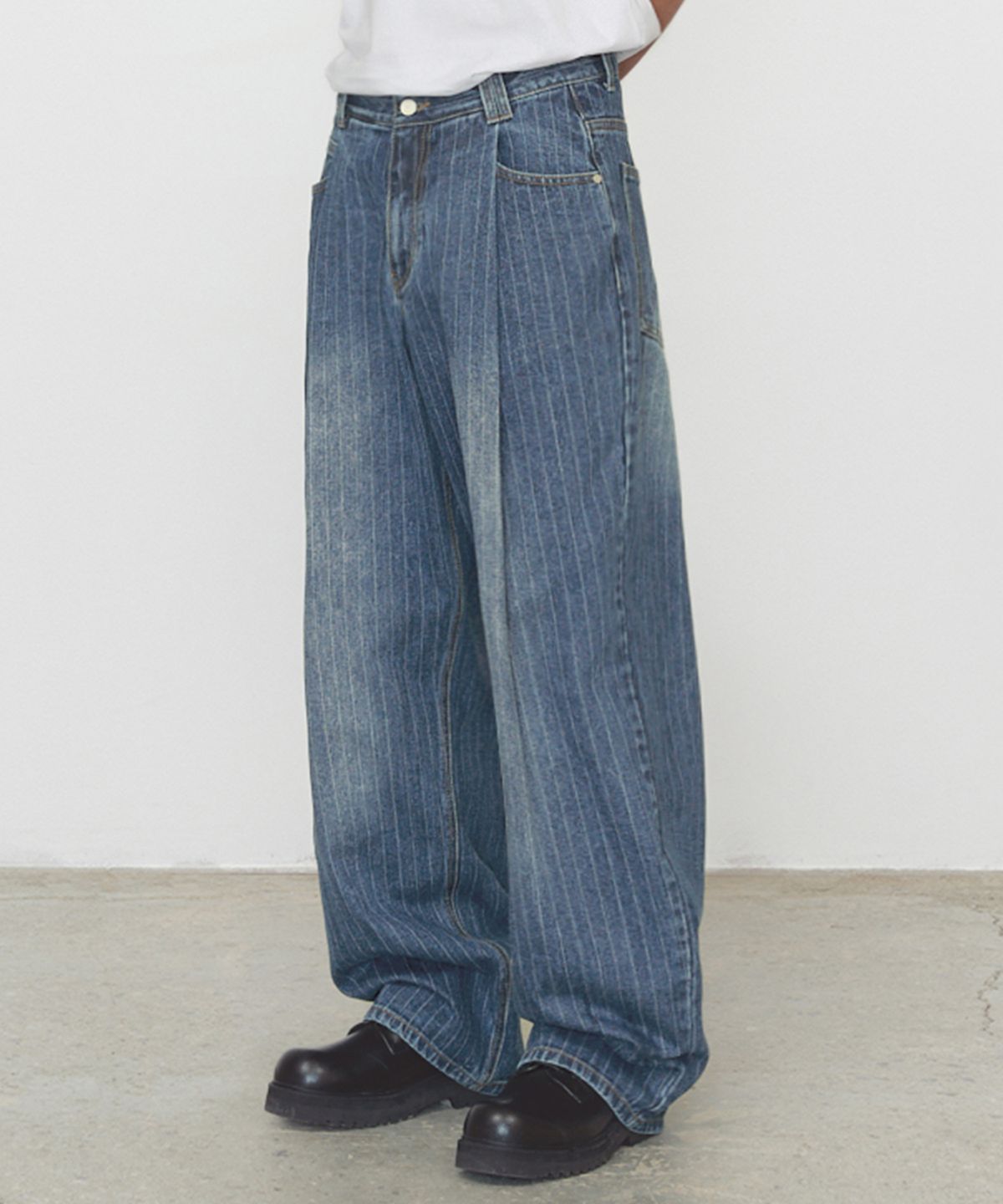 데케트(DECET) Deep Pleats Wide Jeans DCPT030STBlue