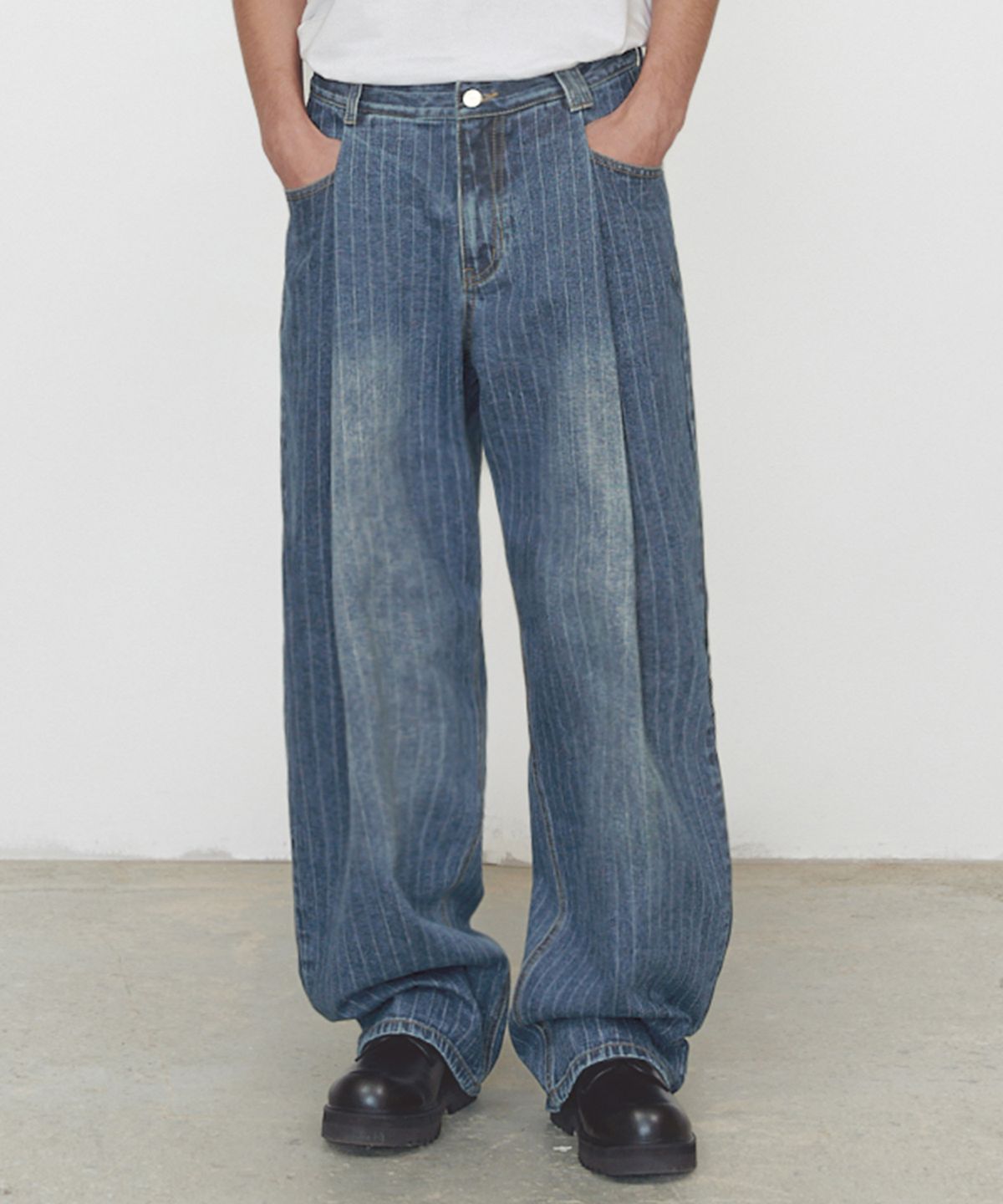 데케트(DECET) Deep Pleats Wide Jeans DCPT030STBlue
