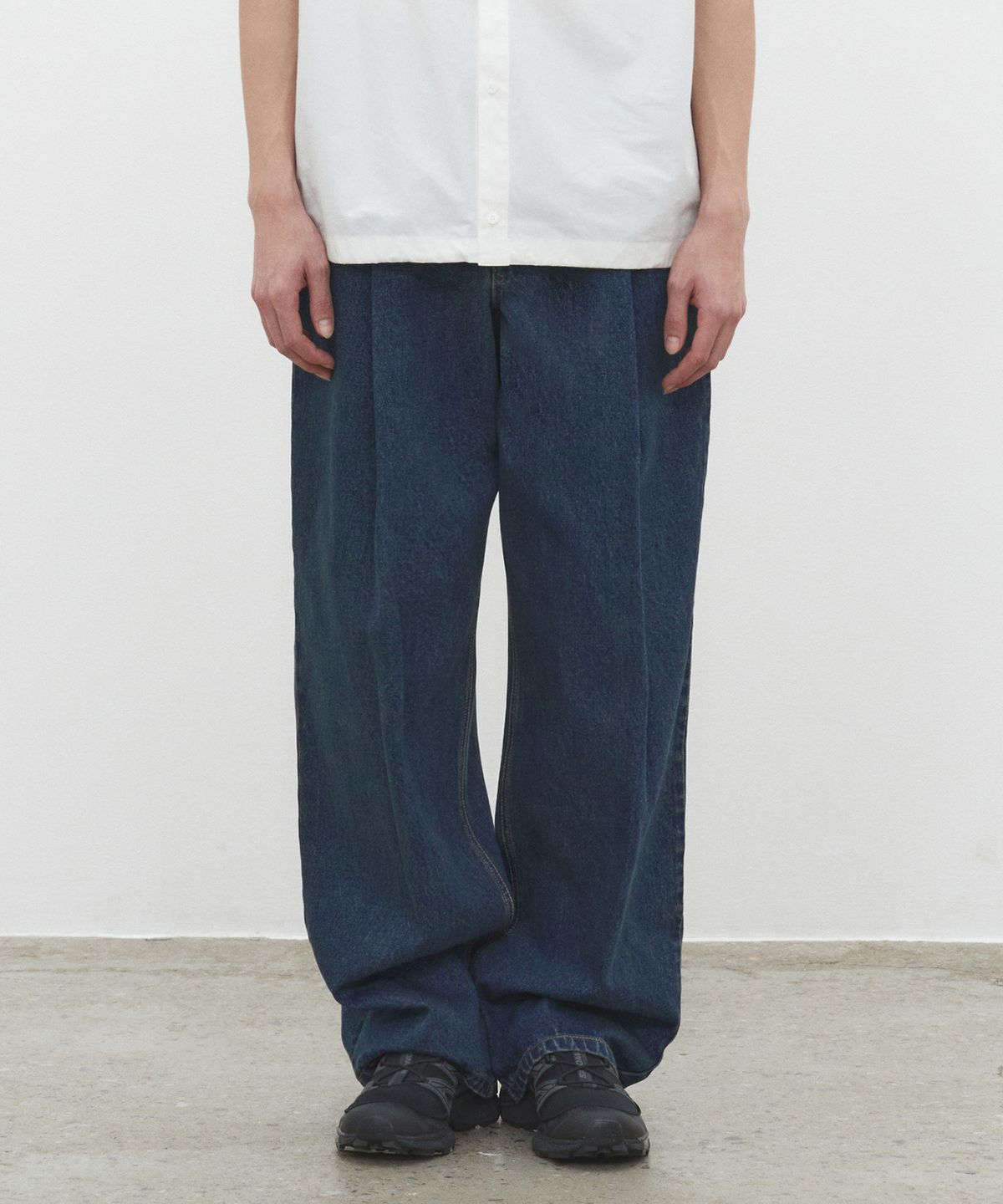 데케트(DECET) Deep Pleats Wide Jeans DCPT030YLBlue