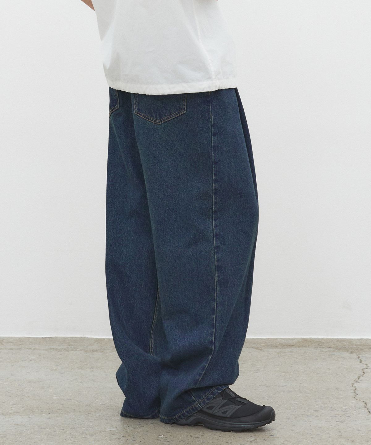 데케트(DECET) Deep Pleats Wide Jeans DCPT030YLBlue