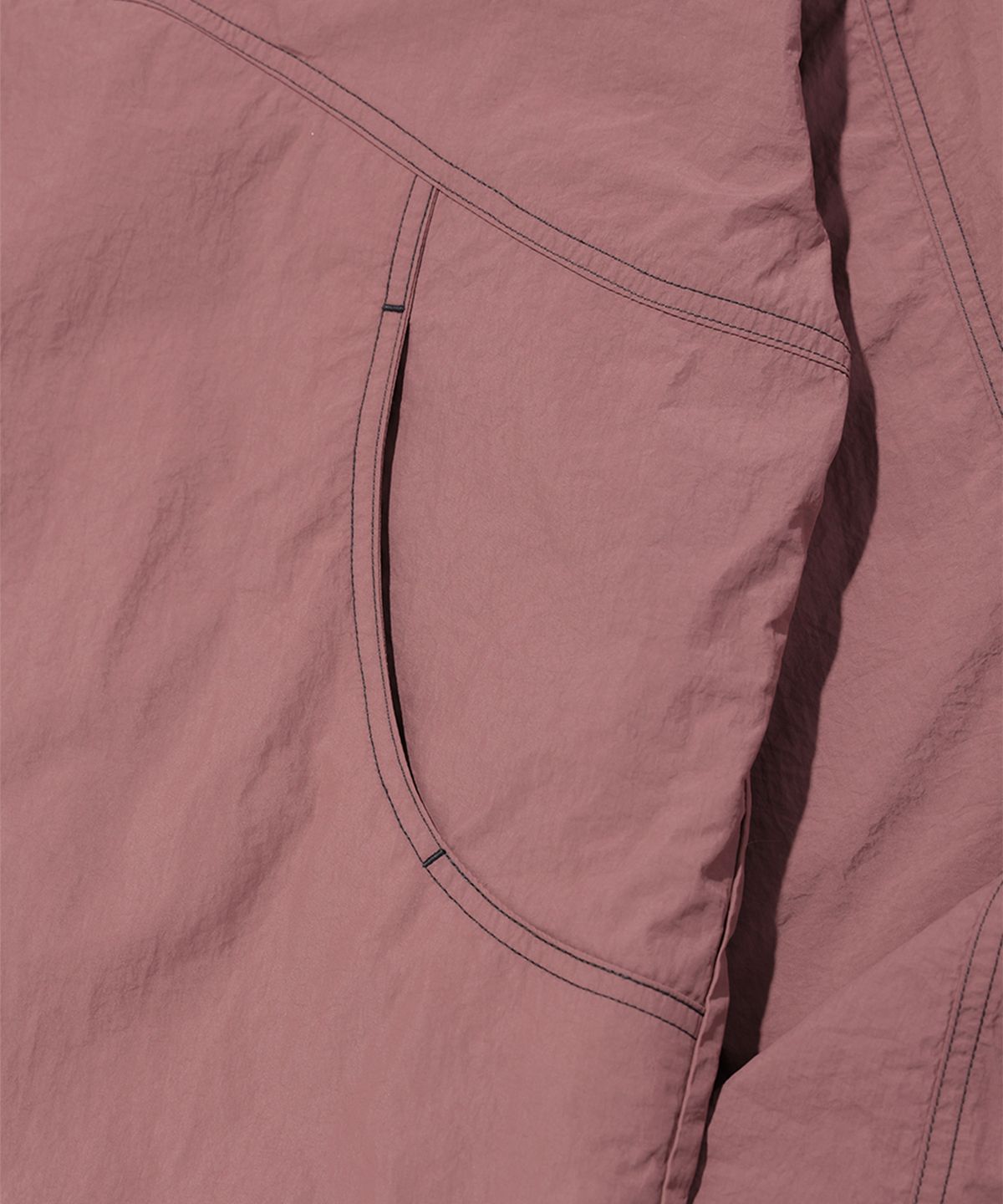 크리틱(CRITIC) METAL WORMHOLE LOGO JACKET PINK