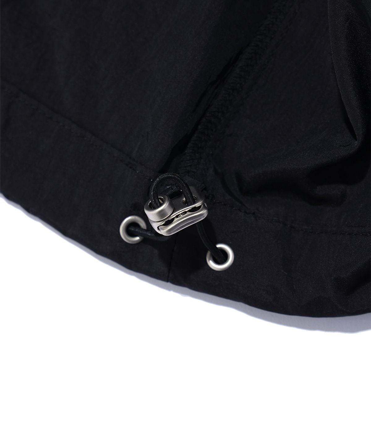 크리틱(CRITIC) METAL WORMHOLE LOGO JACKET BLACK