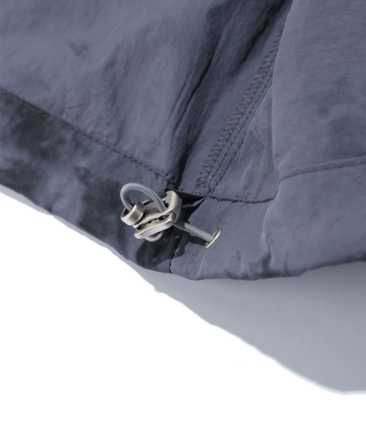 크리틱(CRITIC) METAL WORMHOLE LOGO JACKET CHARCOAL