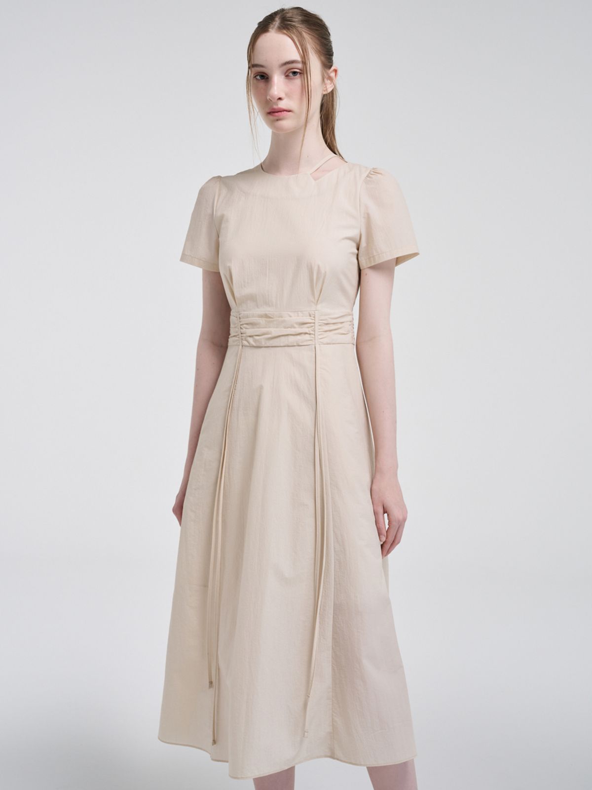 에트몽(ETMON) Neck Cut-Out Shirring Dress, Light Beige