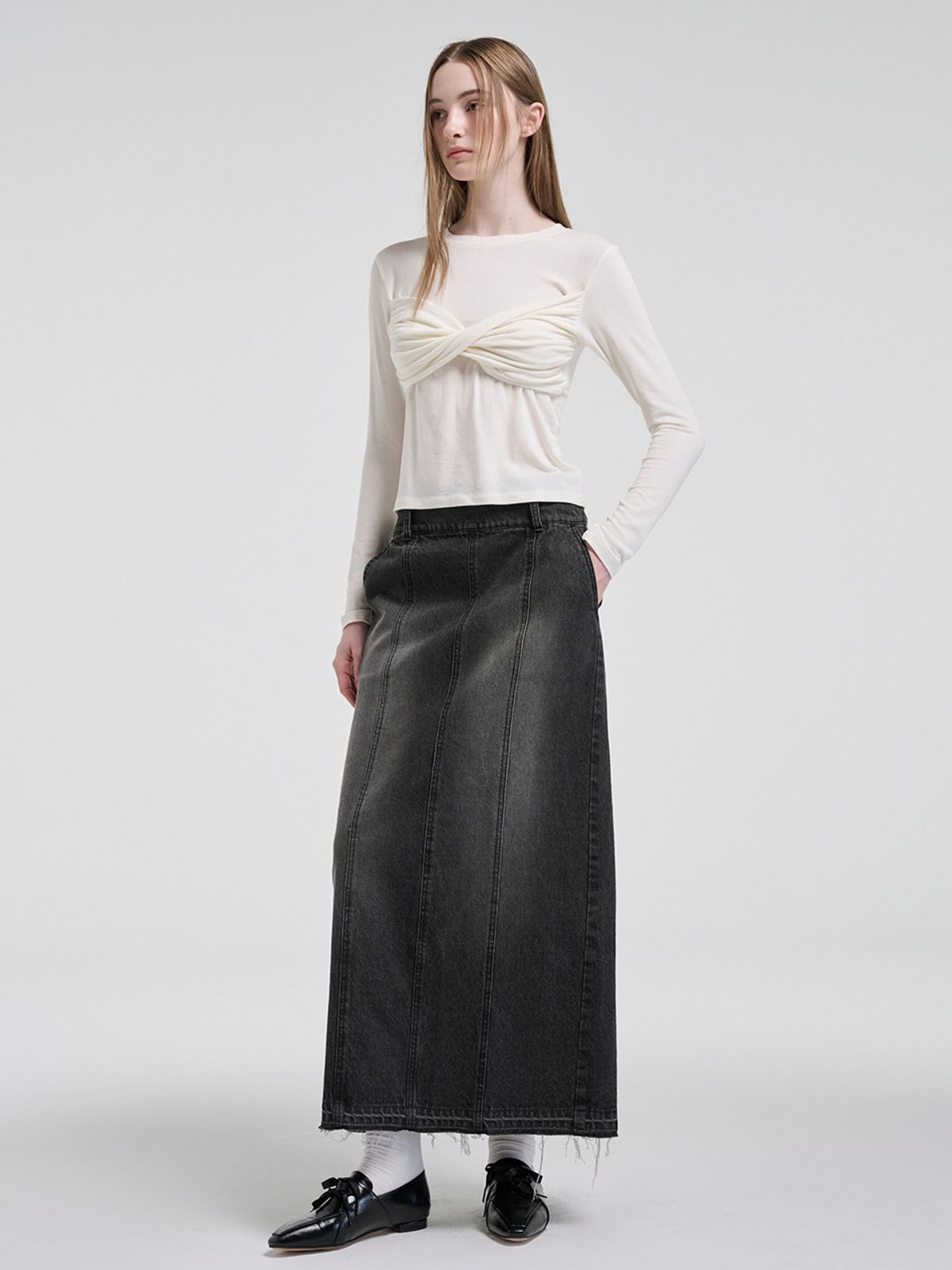 에트몽(ETMON) Ribbon Twisted T-Shirt, Cream