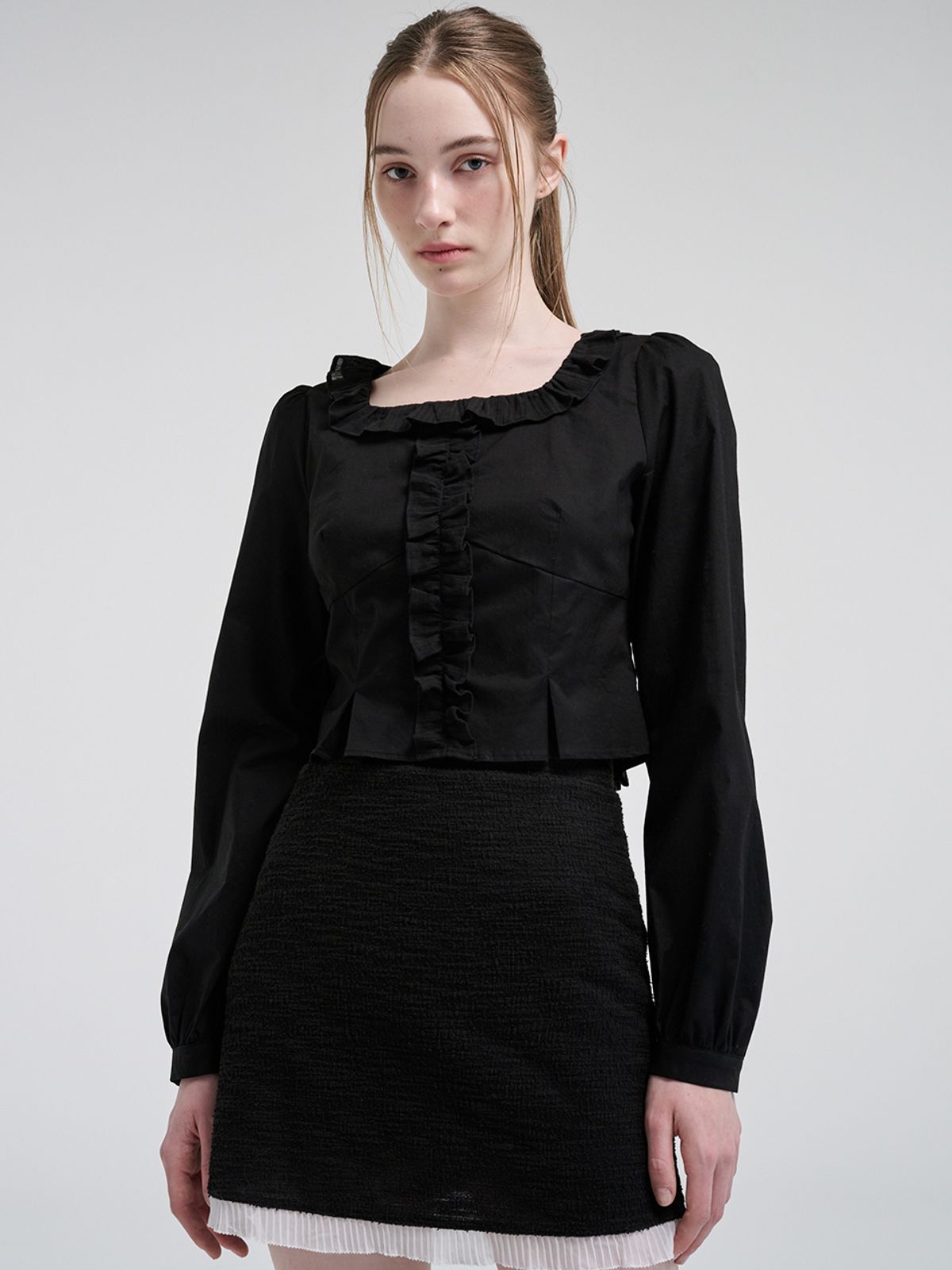 에트몽(ETMON) Square Frill Blouse, Black