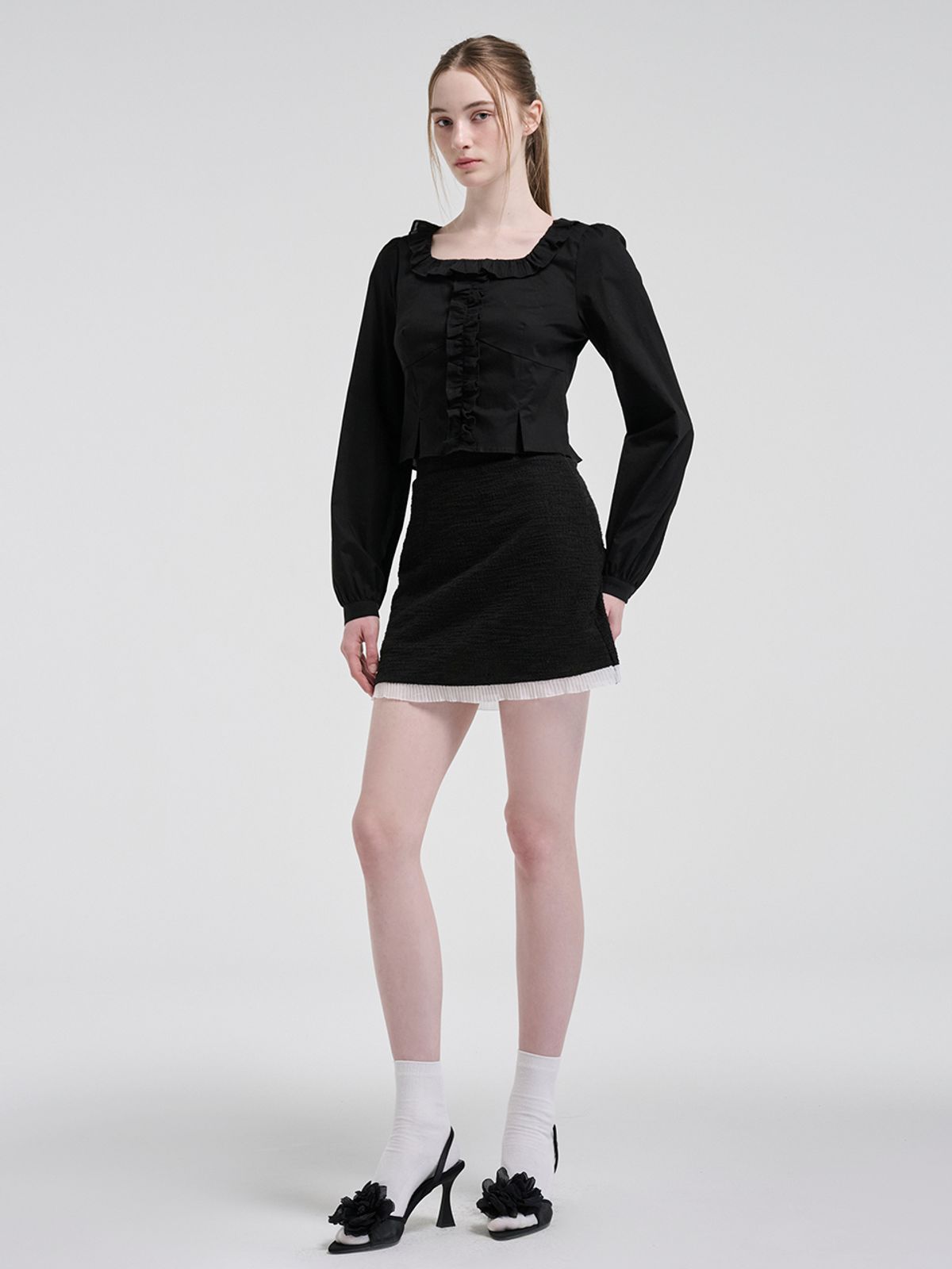 에트몽(ETMON) Square Frill Blouse, Black