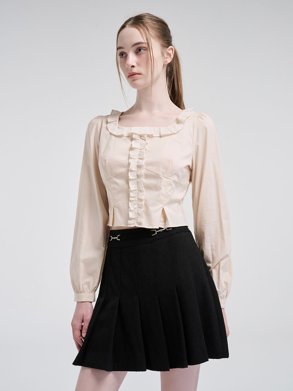 에트몽(ETMON) Square Frill Blouse, Light Beige