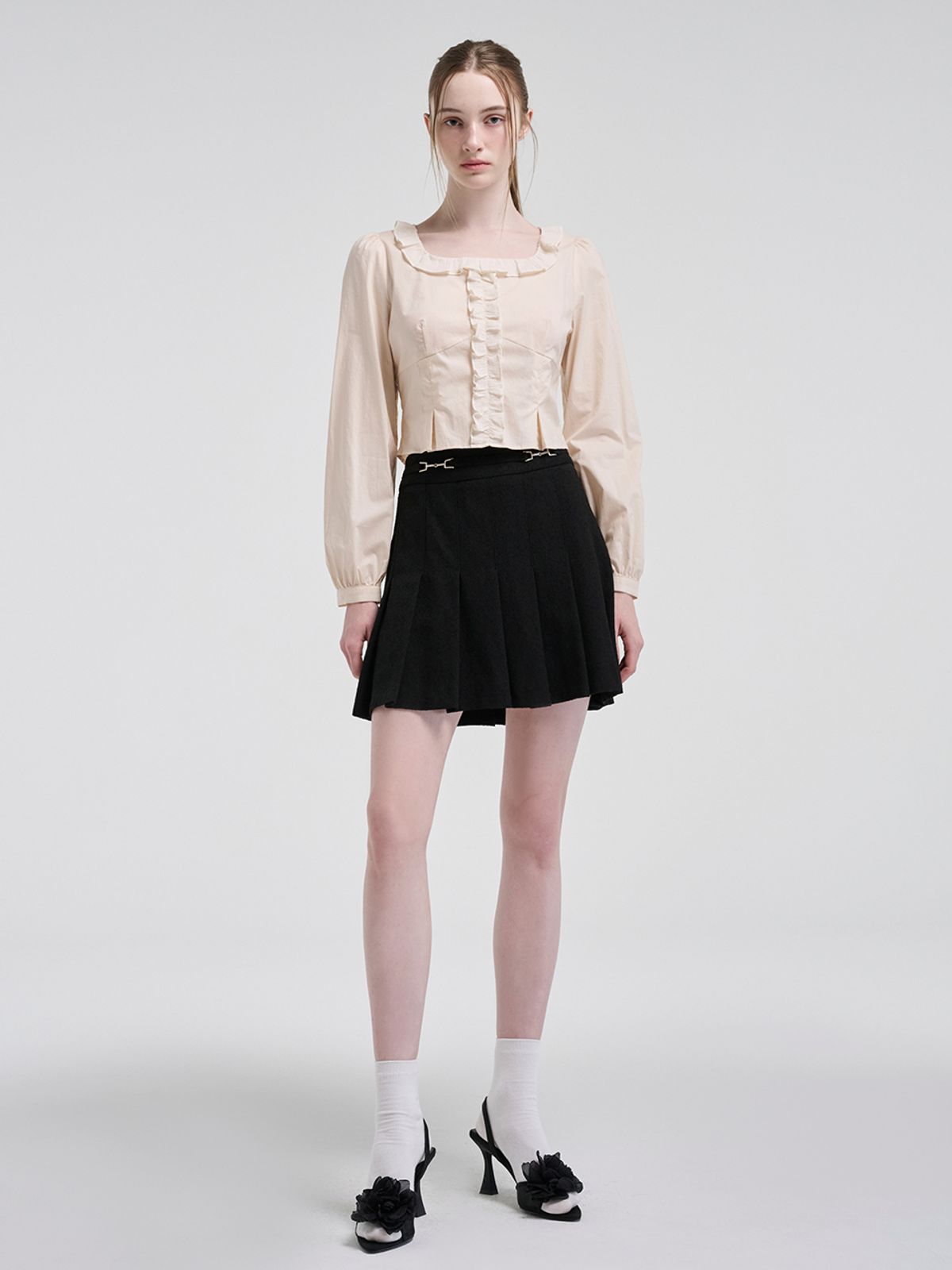 에트몽(ETMON) Square Frill Blouse, Light Beige