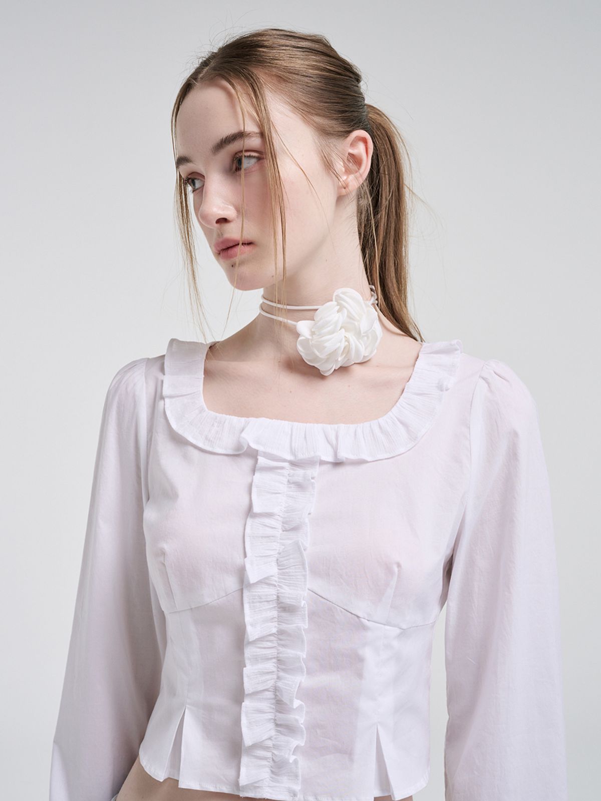 에트몽(ETMON) Square Frill Blouse, White