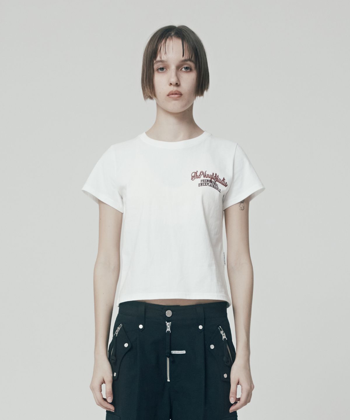 더바이닐하우스(THEVINYLHOUSE) ARC LOGO TEE WHITE (VH2ESMT503A)