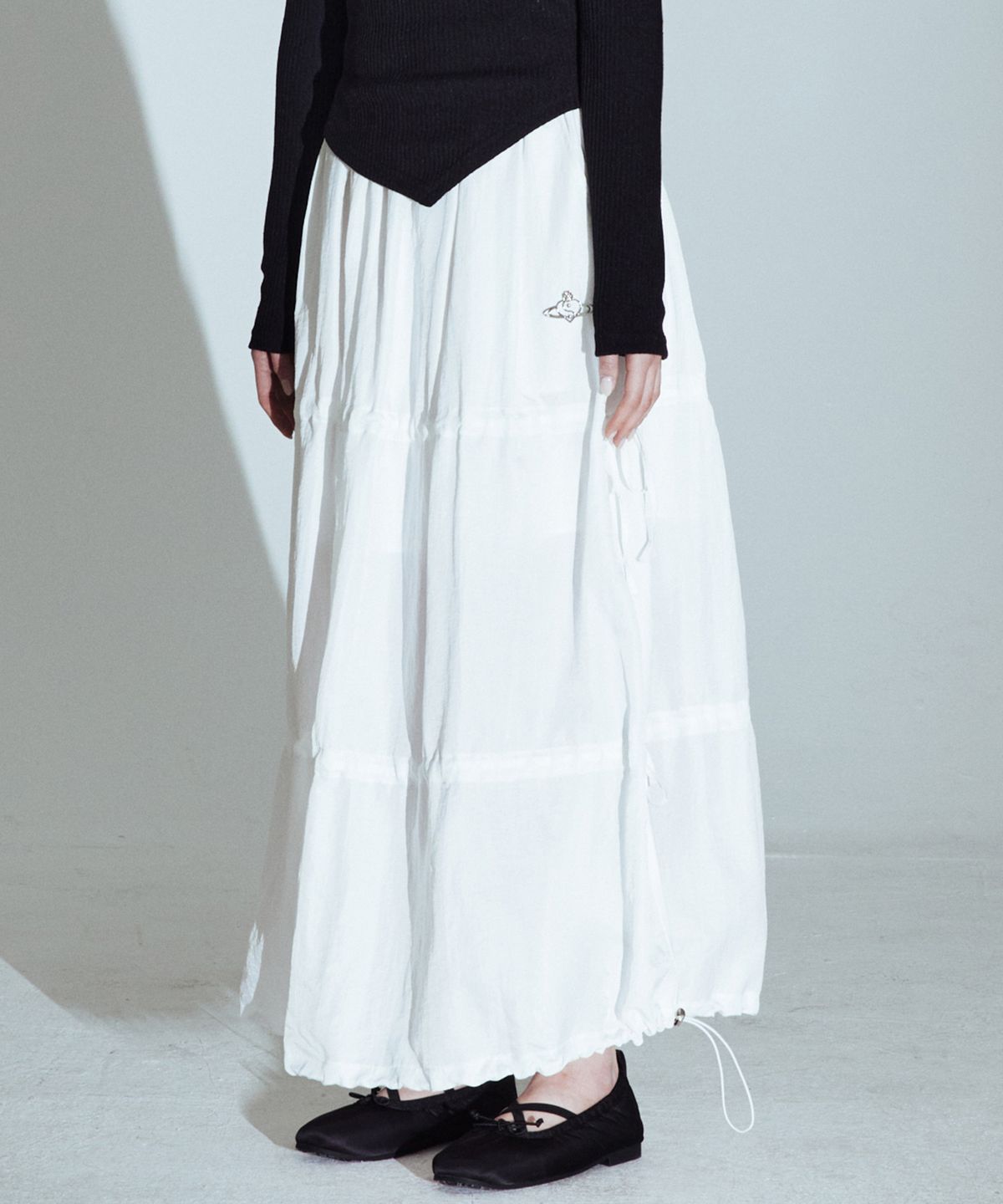 플라즈마스페어(PLASMA SPHERE) GISELLE SKIRT IN WHITE(셔링 롱 스커트)