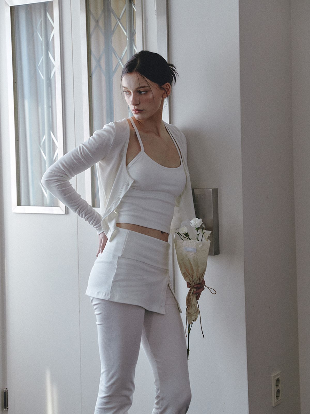 아수라(ASURA) AS BASIC SLEEVELESS TOP [WHITE]