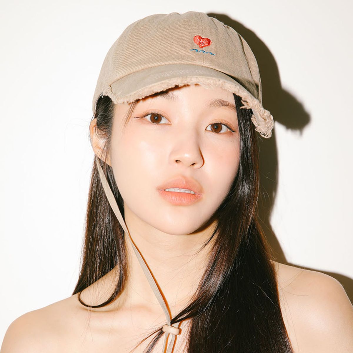 네이키드서프클럽(NAKED SURF CLUB) 하트 스트링 볼캡 (Beige)