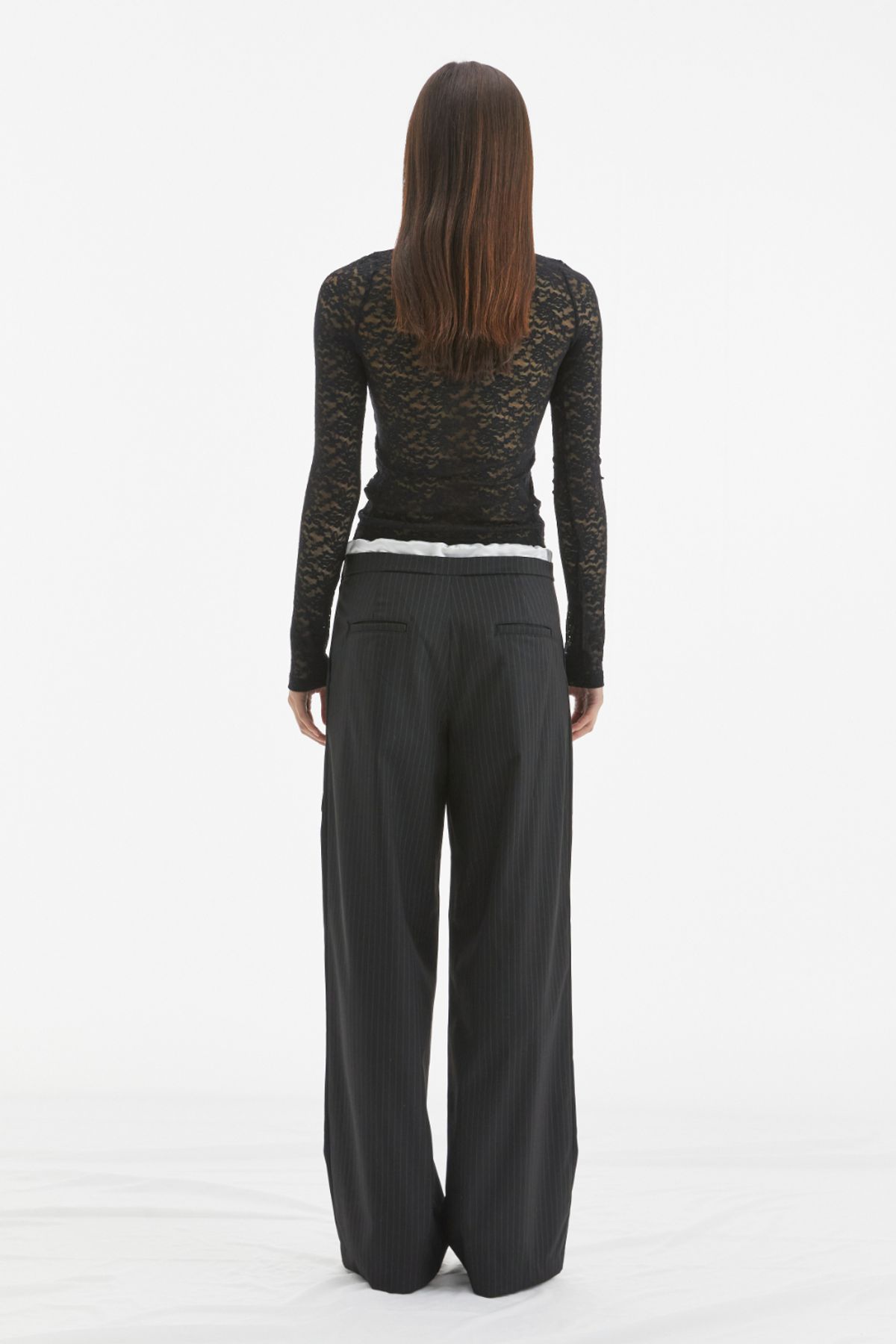 모어댄파라다이스(MORE THAN PARADISE) LACE SQUARE TOP / BLACK