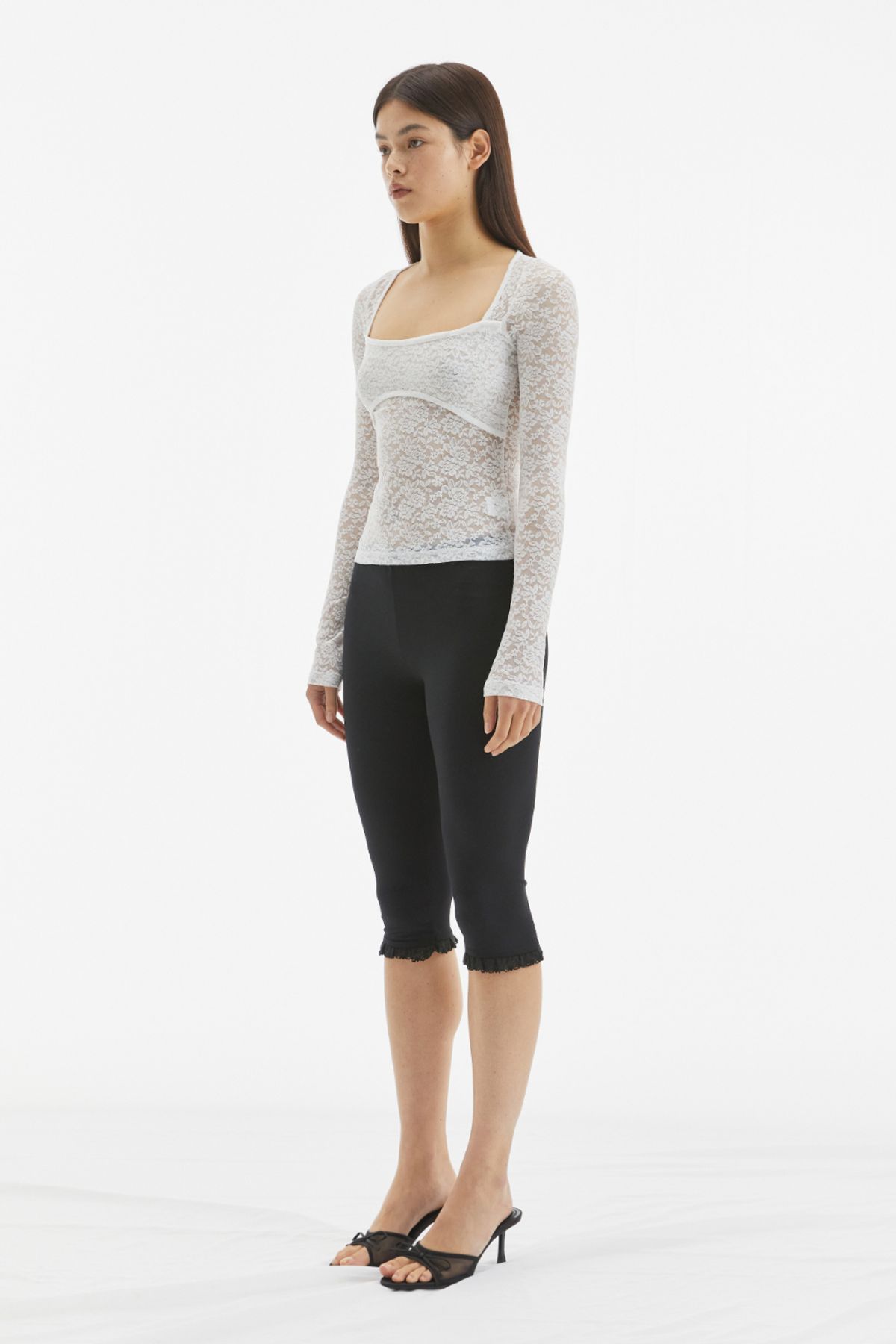 모어댄파라다이스(MORE THAN PARADISE) LACE SQUARE TOP / WHITE