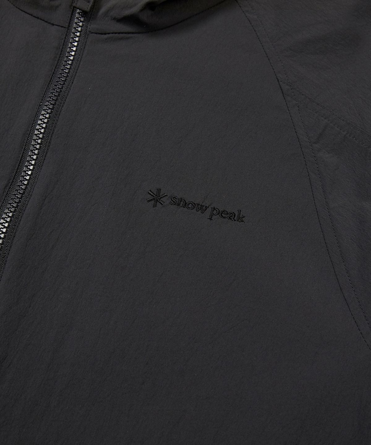 스노우피크 어패럴(SNOWPEAK APPAREL) 루트 유틸리티 포켓 바람막이 Dark Charcoal (S24MURWB67)