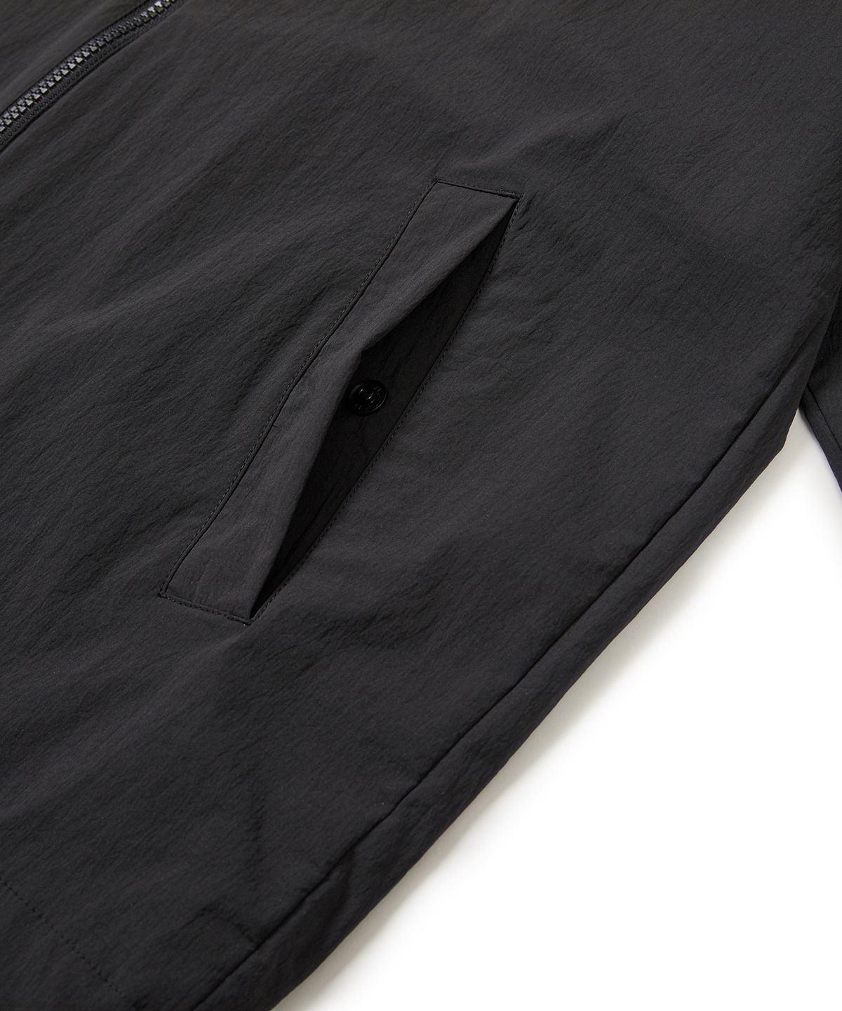 스노우피크 어패럴(SNOWPEAK APPAREL) 루트 유틸리티 포켓 바람막이 Dark Charcoal (S24MURWB67)