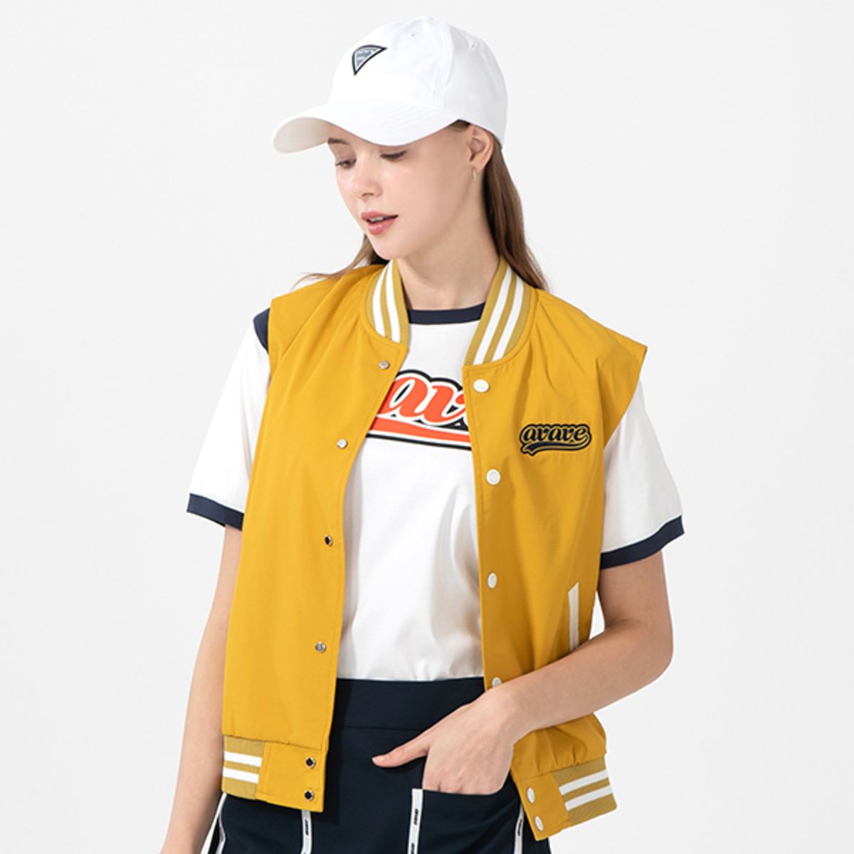 어베이브(AVAVE) 여성 캐릭터우븐 베스트 조끼 머스타드