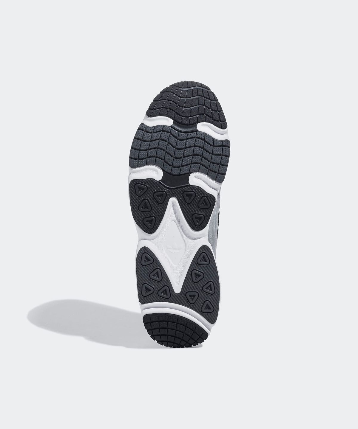 아디다스(ADIDAS) 오즈밀렌 - 실버:블랙 / IH0370