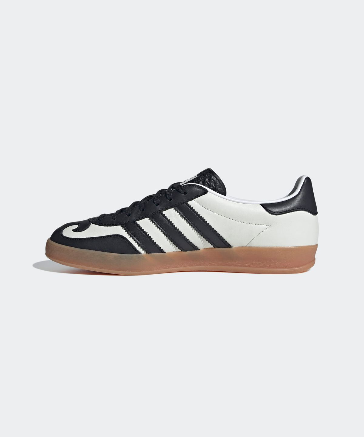아디다스(ADIDAS) 가젤 X 갖신 인도어 - 화이트:블랙 / IH9990