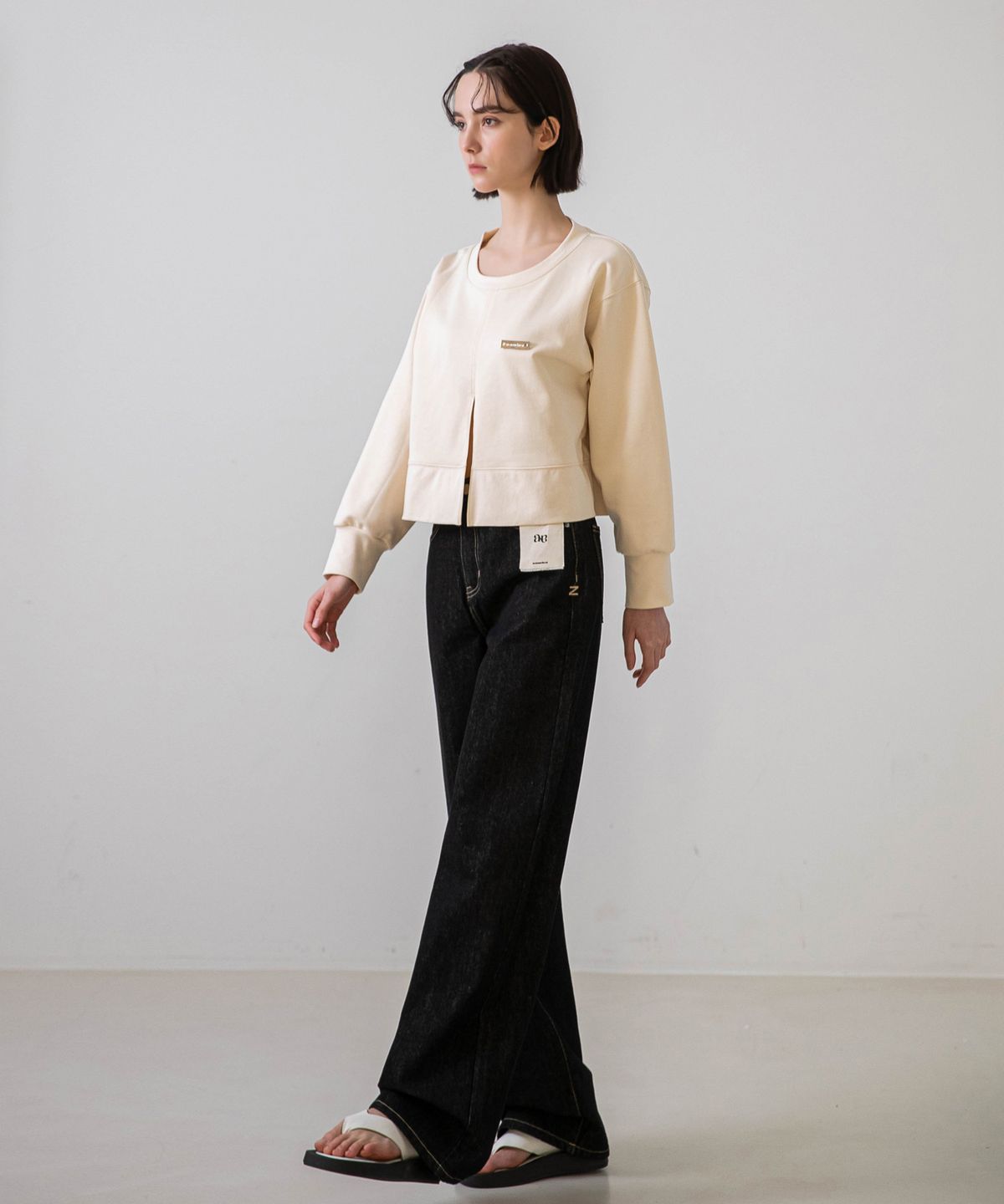 논앤논(NON AND NON) Layered Slit Point Sweatshirt (Ivory)