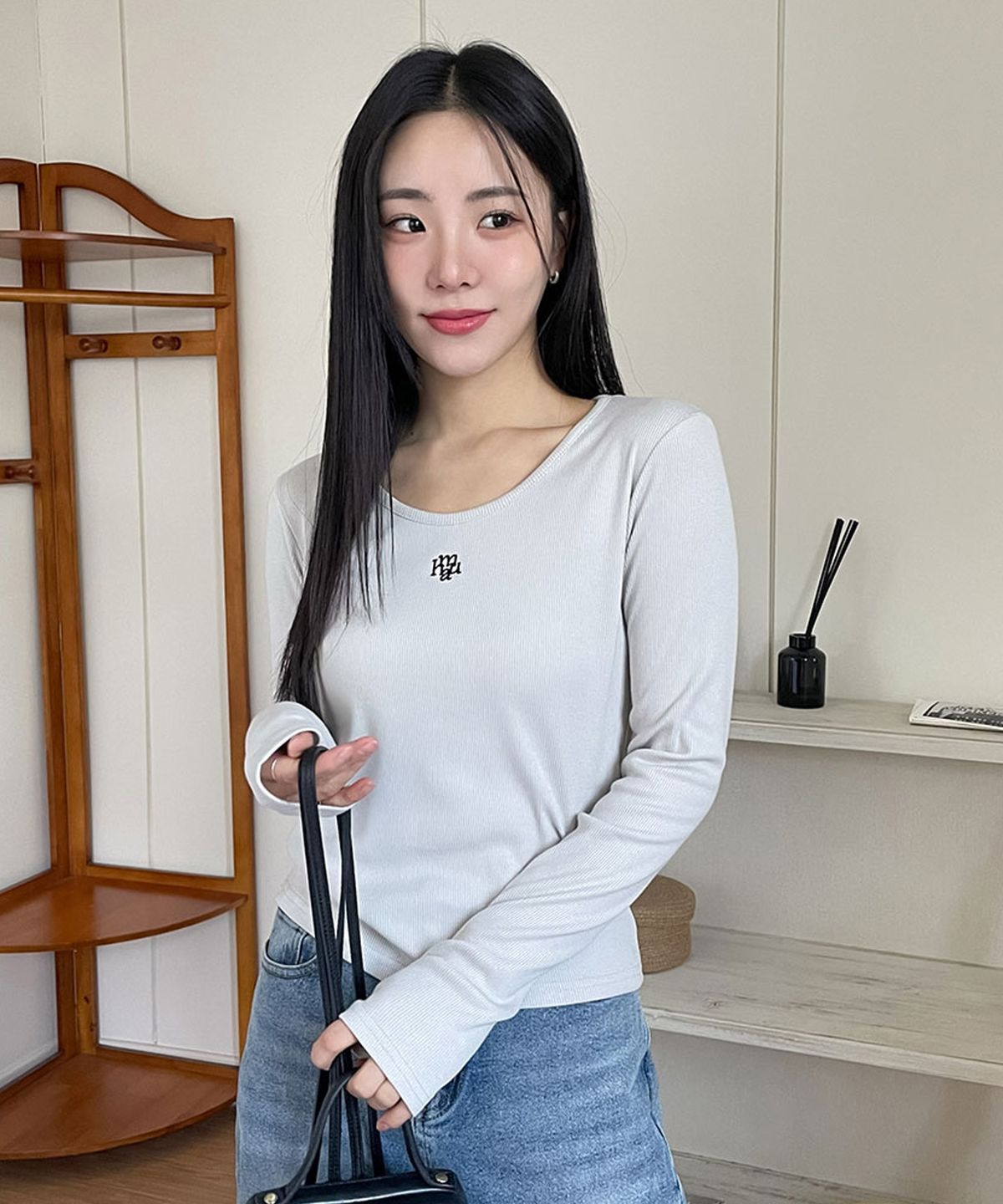 무아무아(MUAHMUAH) 스티치 유넥 긴팔 티셔츠 [7color]