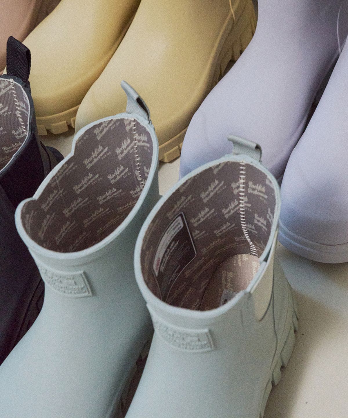 락피쉬웨더웨어(ROCKFISH WEATHERWEAR) FLATFORM CHELSEA RAIN BOOTS - 5 colors