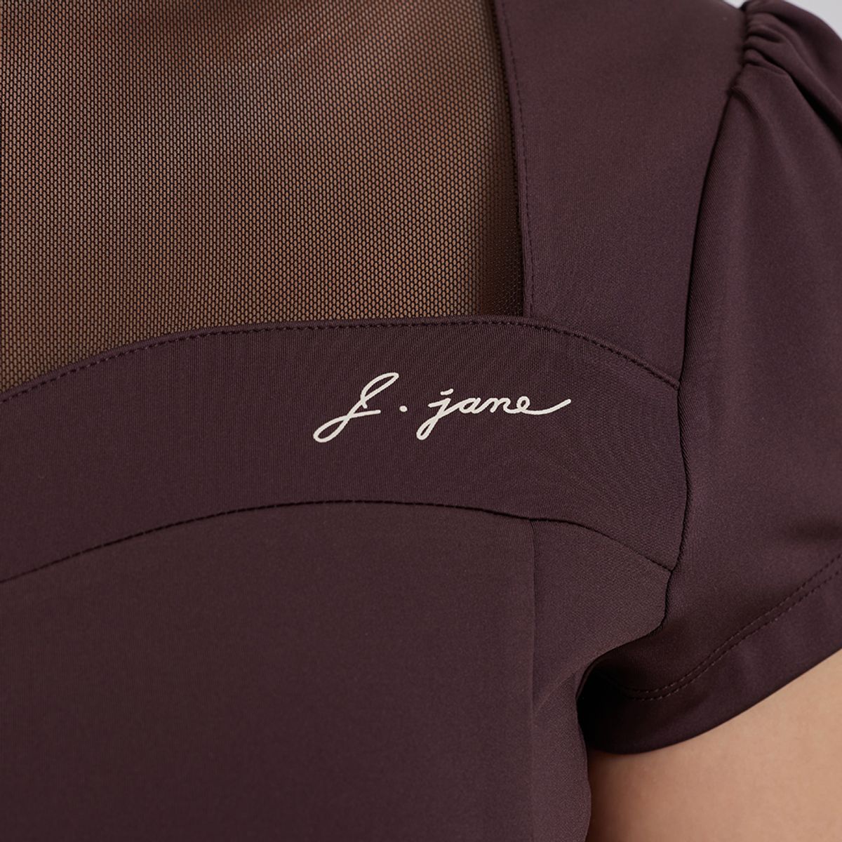 제이제인(J.JANE) 하트넥 시스루 반팔 티셔츠 (Brown)