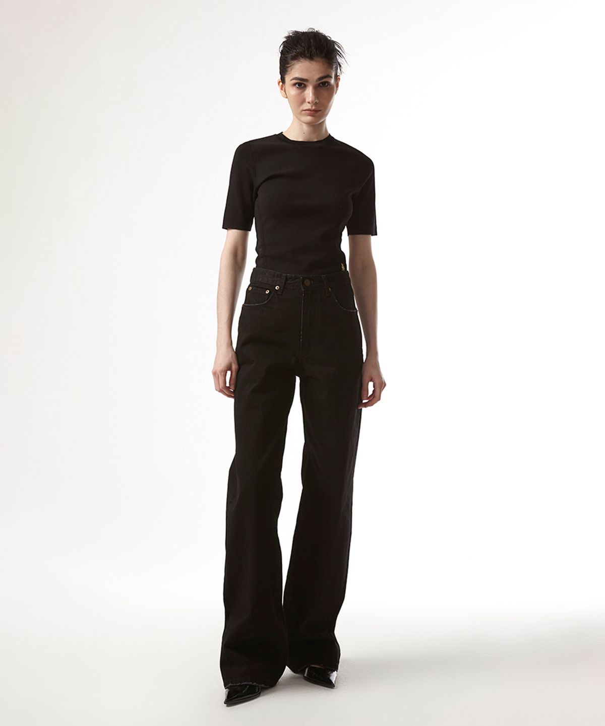 이안조(EAN JO) SIGNATURE BACK CUT-OUT KNIT (BLACK)