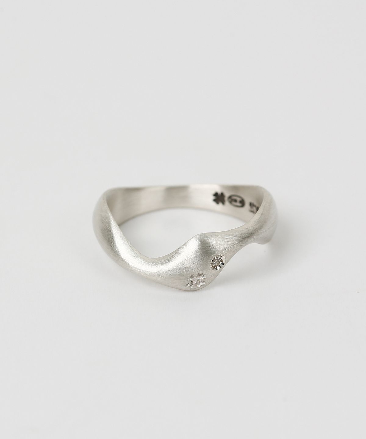 그레이노이즈(GRAYNOISE) Clover wave ring W (925 silver)