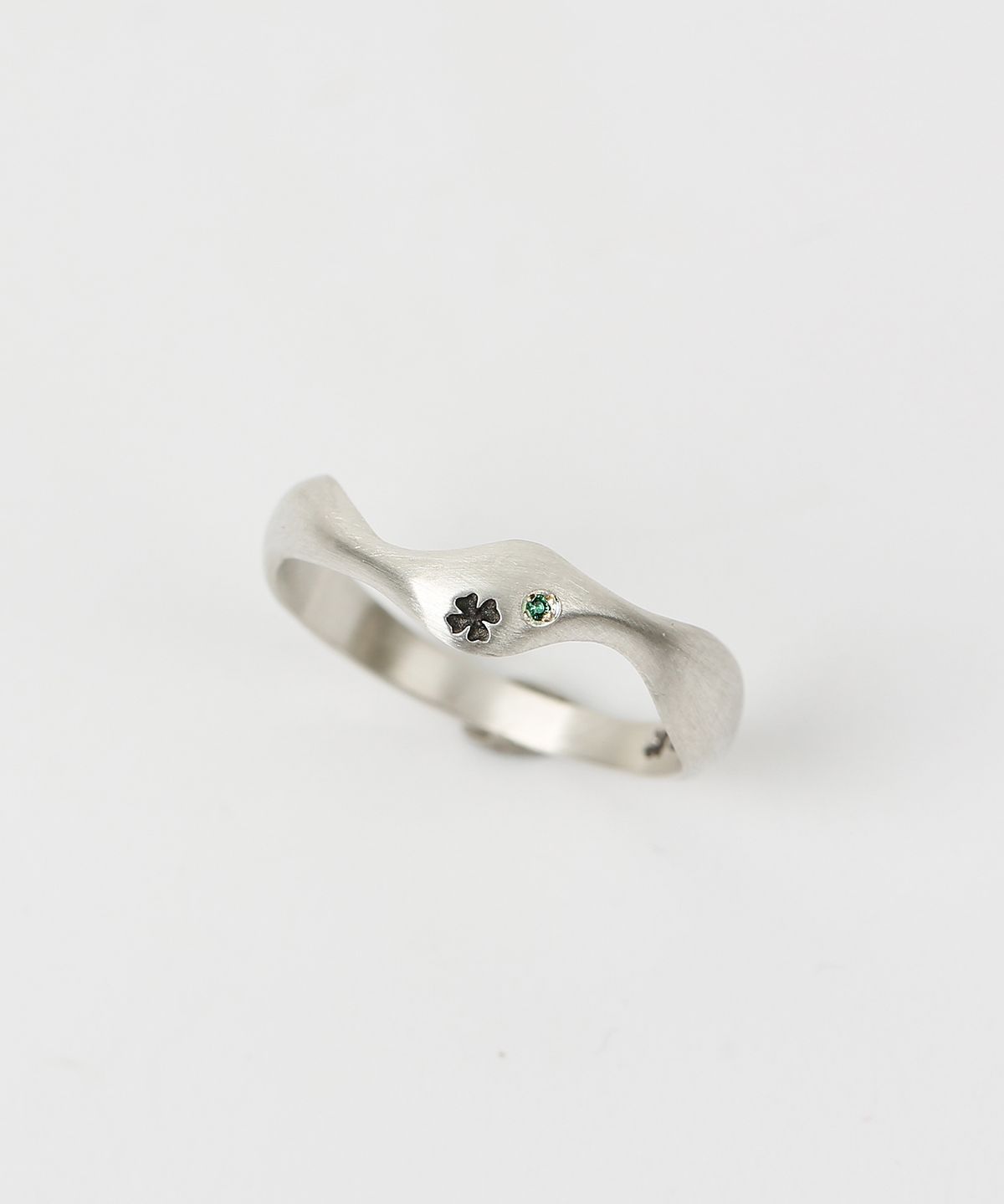 그레이노이즈(GRAYNOISE) Clover wave ring GR (925 silver)