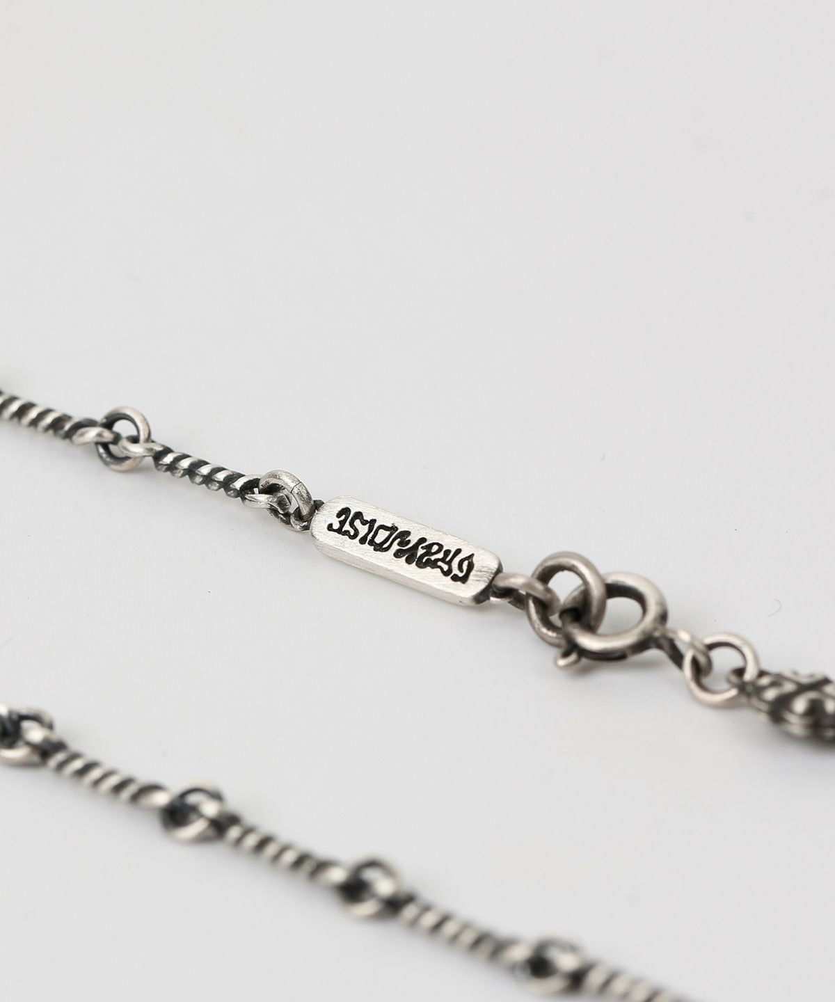 그레이노이즈(GRAYNOISE) Slim twist chain nk (2 color)(925 silver)