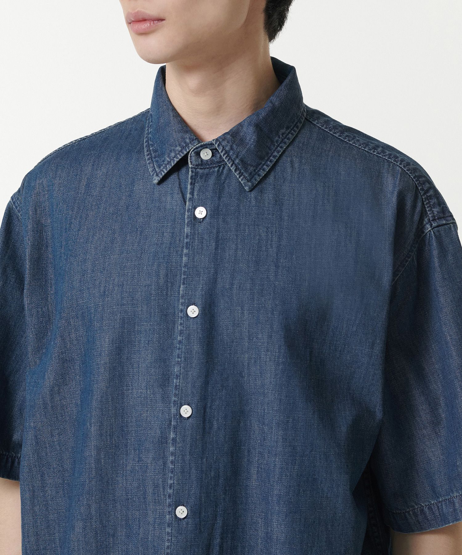MUSINSA | MUSINSA STANDARD Relaxed Short Sleeve Denim Shirt