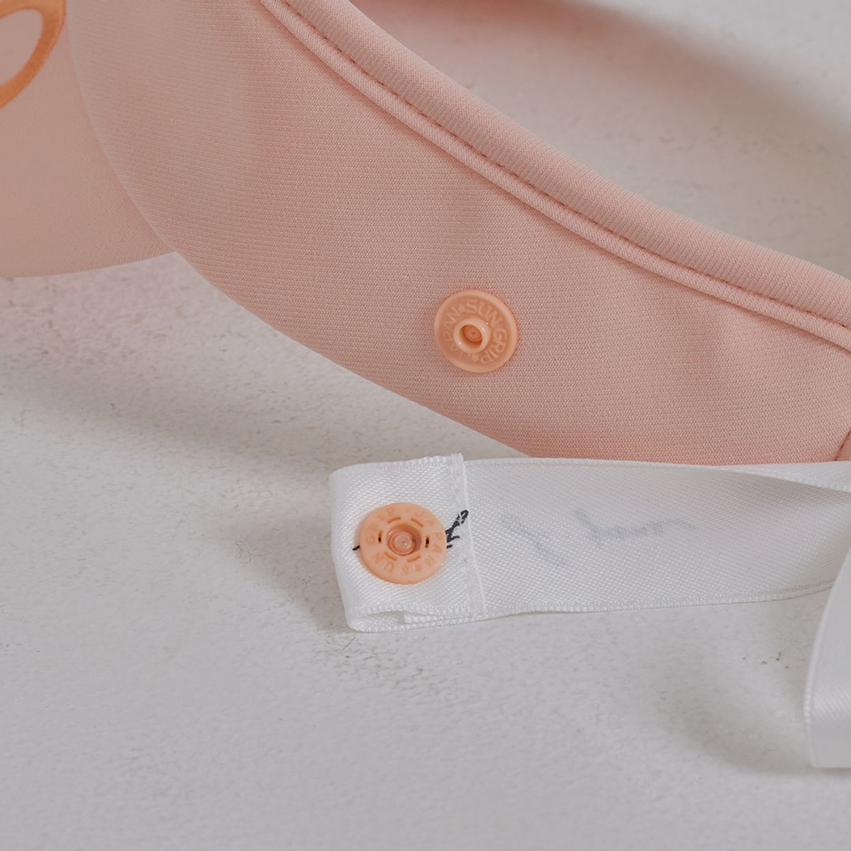 제이제인(J.JANE) 로고 리본 썬캡 (Peach)
