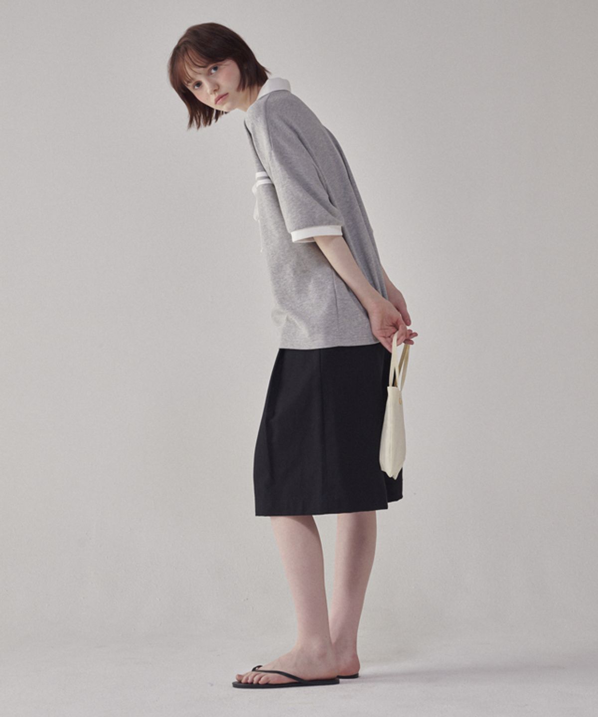 론론(RONRON) RIBBON TAPING V NECK COLLAR JERSEY HALF T SHIRT GREY