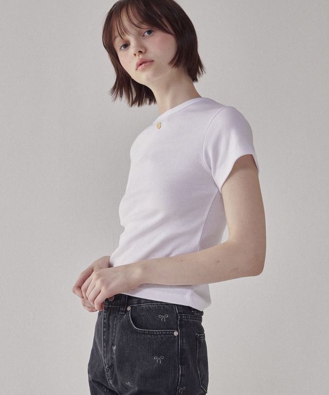 ◆RONRON◆ BACK RIBBON HEART SLIM CROP T SHIRTS WHITE MUSINSA | RONRON BACK RIBBON HEART SLIM CROP T SHIRTS WHITE
