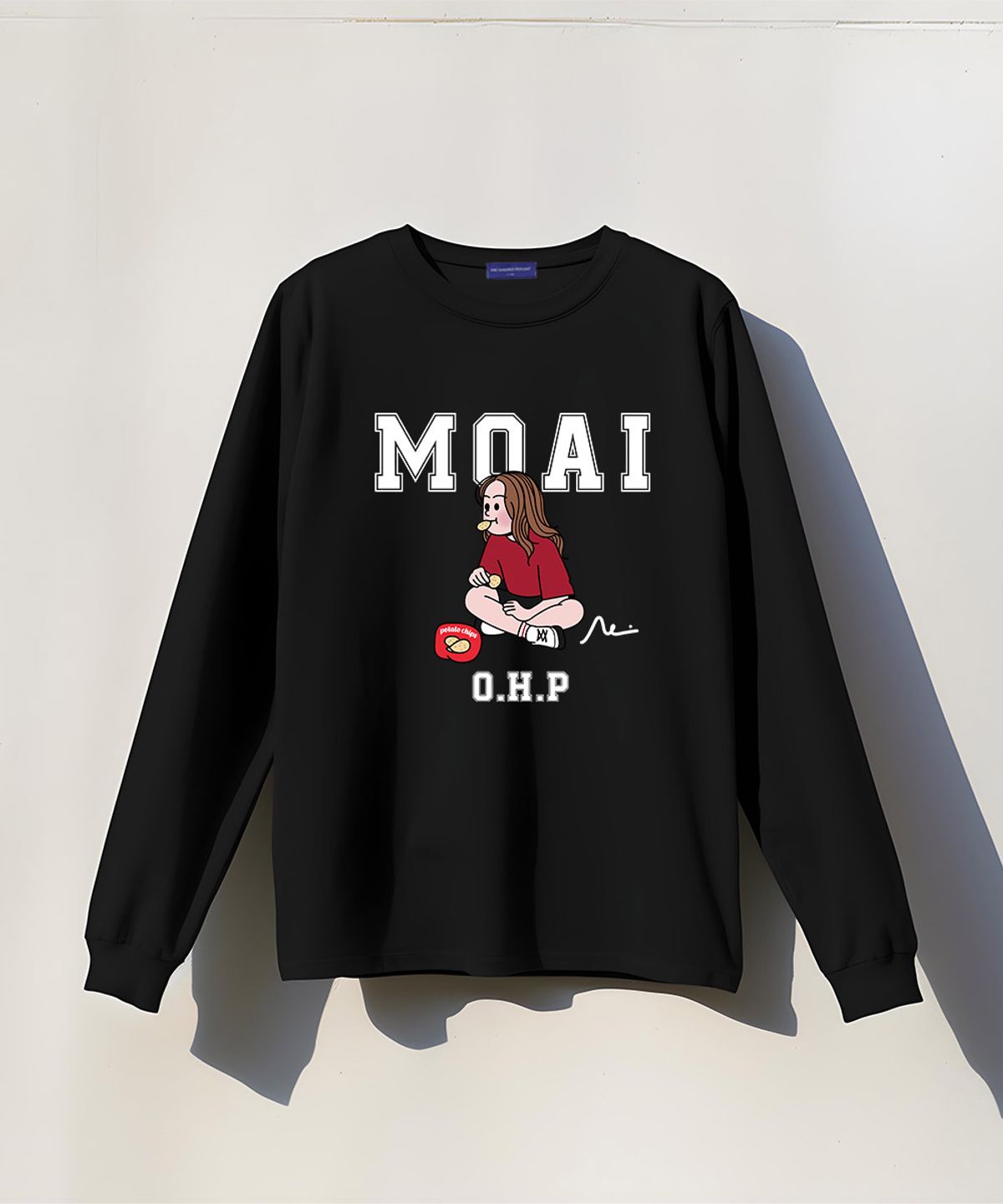 원헌드레드퍼센트(OHP) OHP X MOAI 포테이토칩스 크루넥 긴팔티셔츠