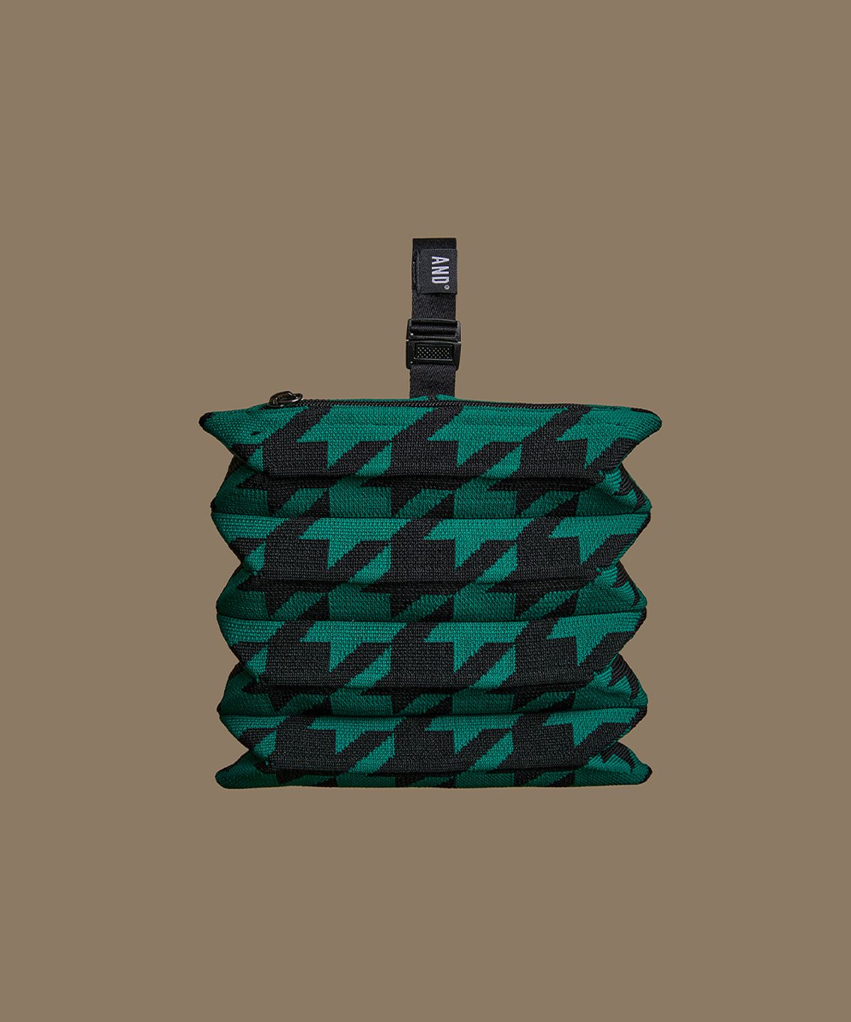 앤드 골프(AND GOLF) Handy Pleats Pouch Hound BlackGreen