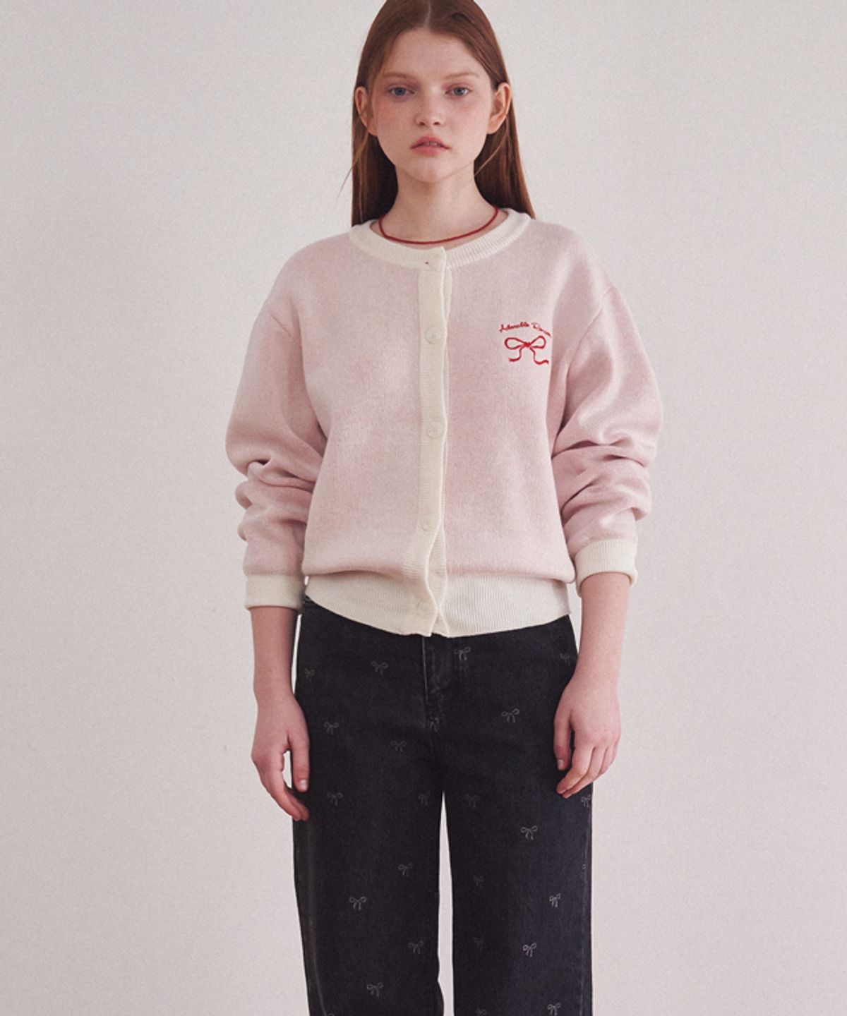 론론(RONRON) HEART RIBBON JACQUARD KNIT CARDIGAN IVORY RED
