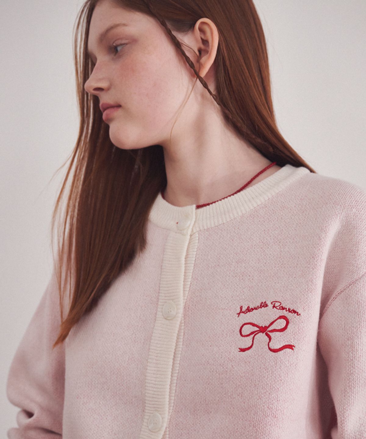 론론(RONRON) HEART RIBBON JACQUARD KNIT CARDIGAN IVORY RED