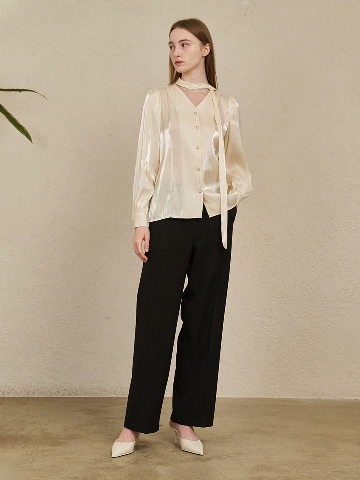누브(NOUVE) Straight Semi Wide Pants - Black