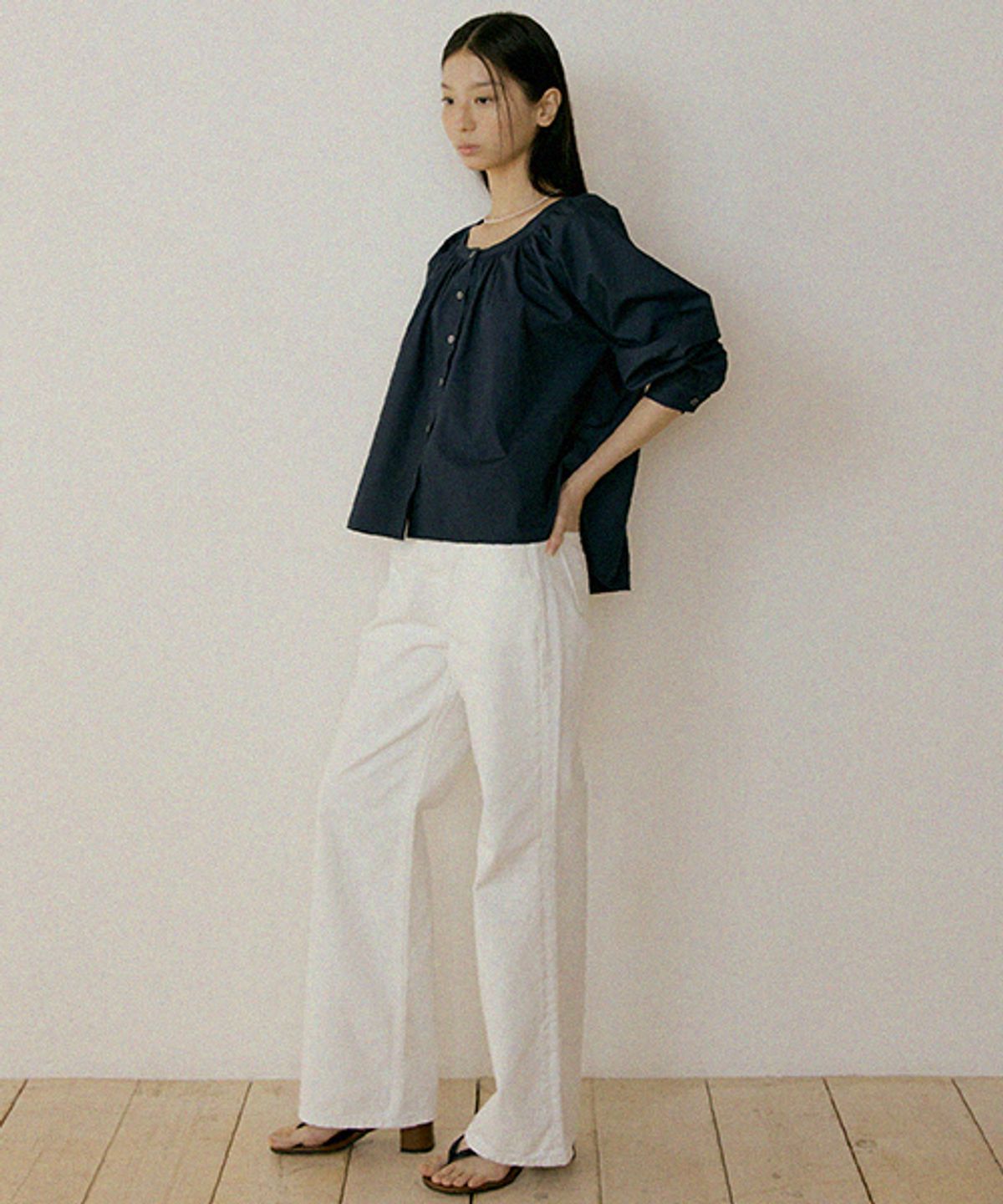 링서울(LINGSEOUL) shirring volume blouse-navy
