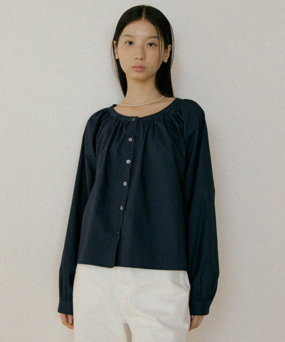 링서울(LINGSEOUL) shirring volume blouse-navy