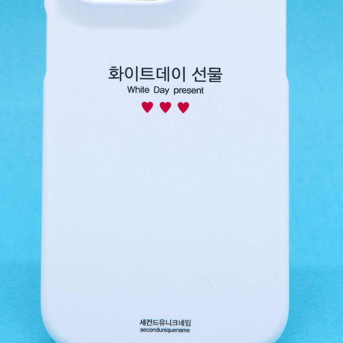 세컨드유니크네임(SECOND UNIQUE NAME) SUN CASE GRAPHIC WORD WHITE DAY